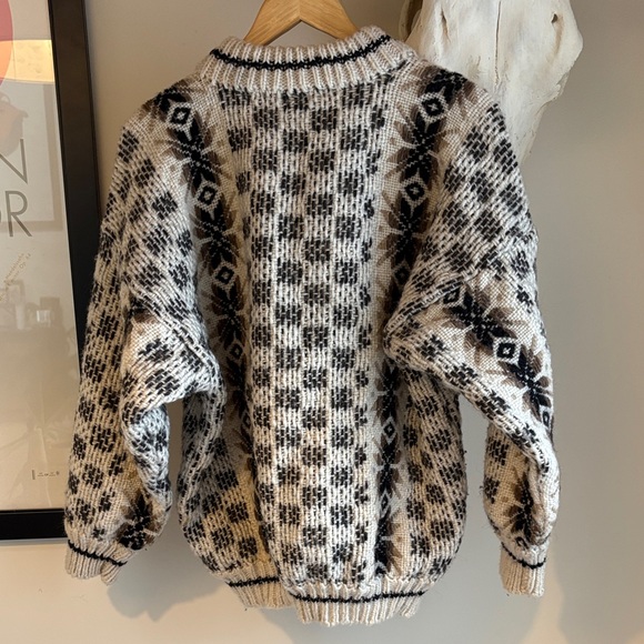 Vintage Inkas World Wool Black, Brown and Cream Crewneck Sweater - Picture 3 of 8